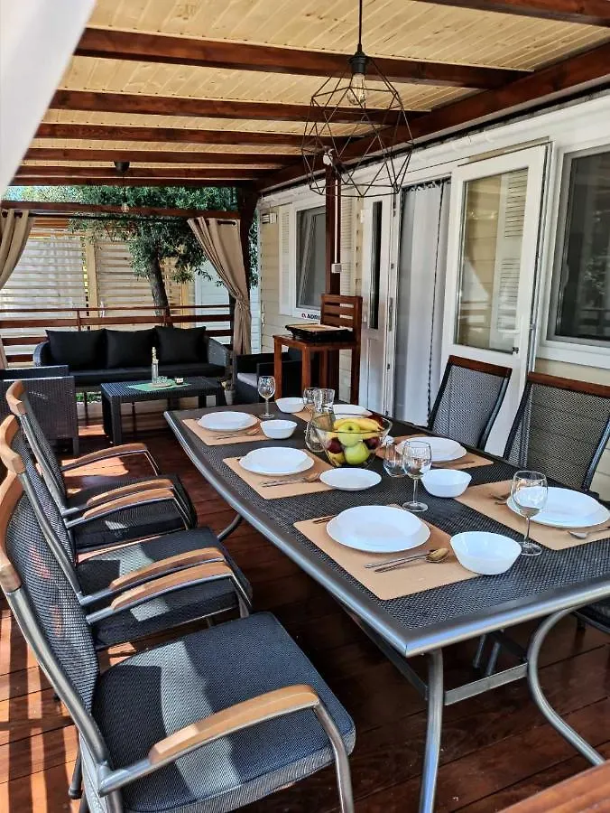 **** Kemp Mobile Home Laurus Biograd Na Moru Chorvatsko