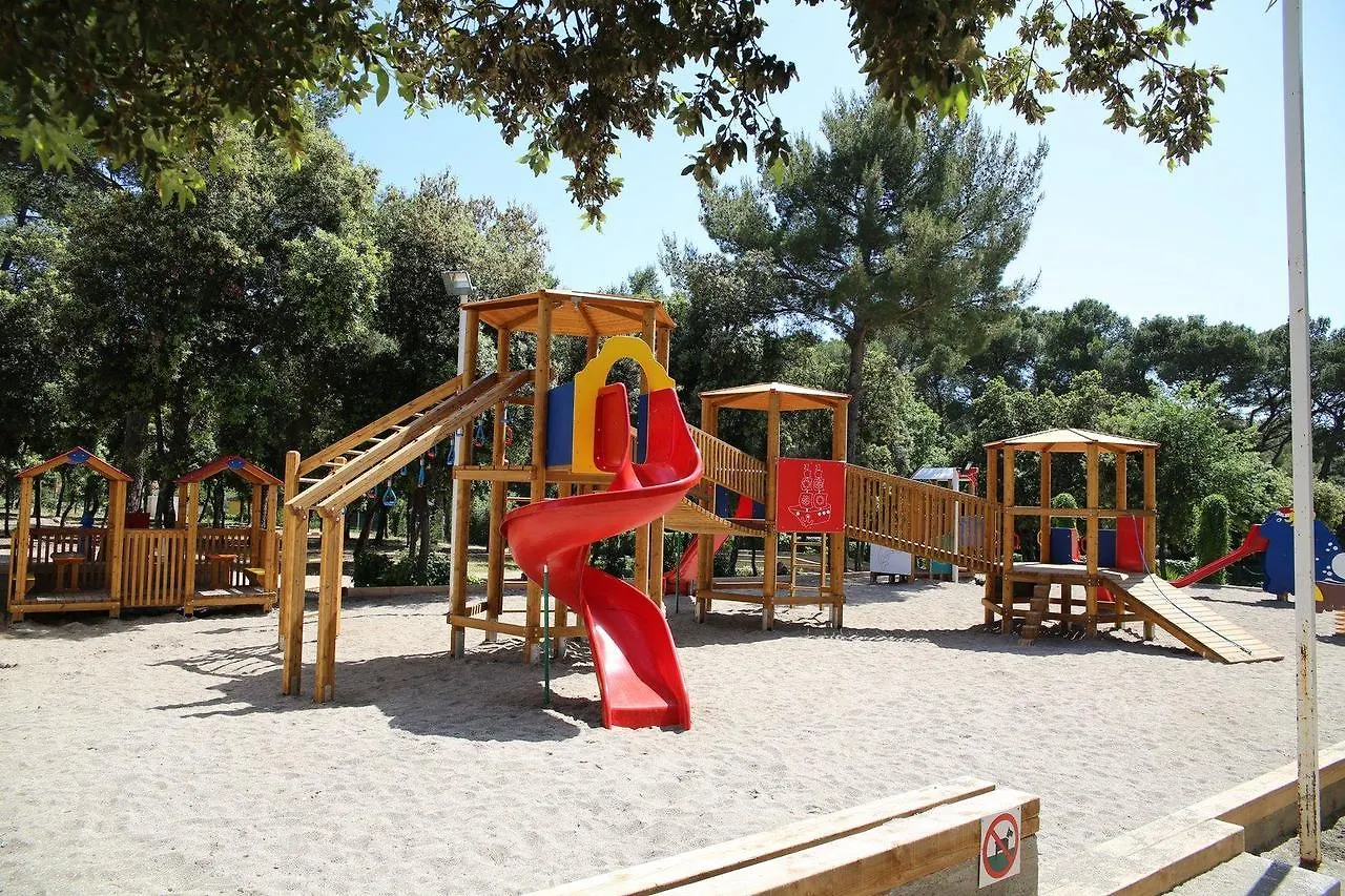 Mobile Home Laurus Biograd Na Moru Kemp